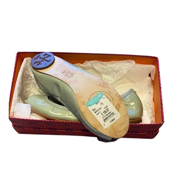 Tory Burch NIB peep toe flats - Picture 2 of 2